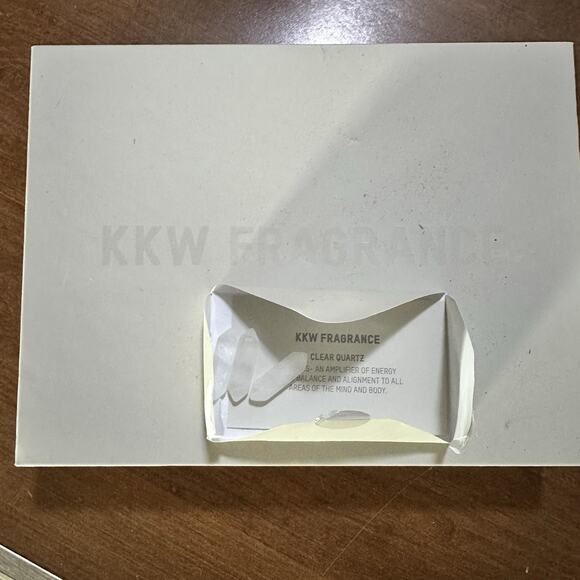 KKW Genuine Quartz Lot & Box Kim Kardashian Crystals - Picture 3 of 4